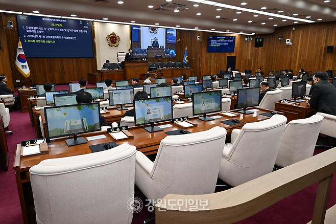 ▲ 강원도의회 제345회 임시회 제2차 본회의가 28일 열렸다. 김정호 기자