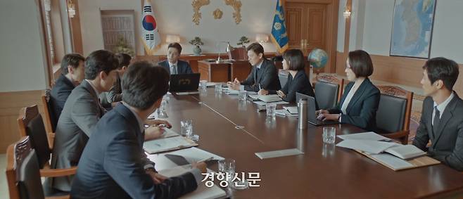 드라마 <60일, 지정생존자>의 한 장면. tvN 제공