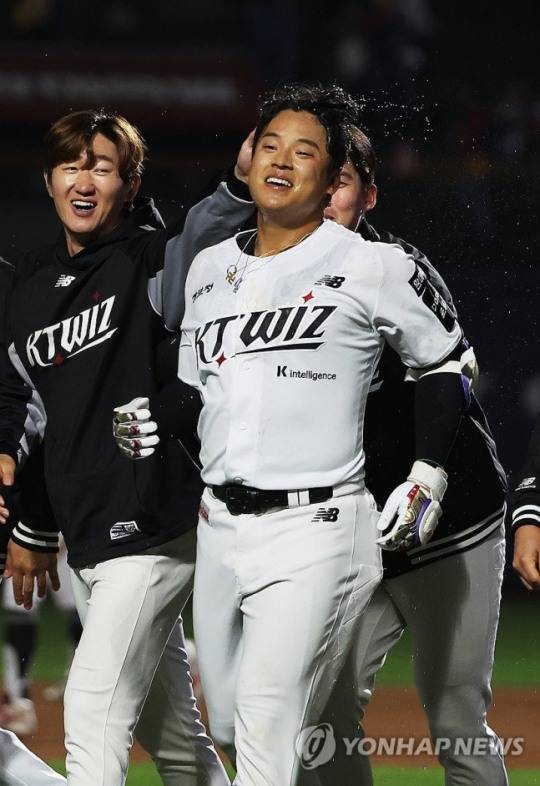 kt 강민성 '내가 주인공' / 사진=연합뉴스