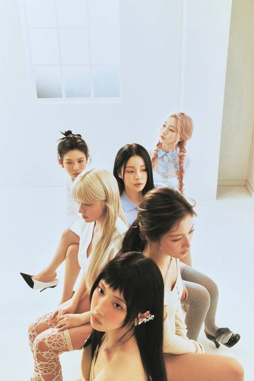 다음달 11일 미니 5집 '헤비 세레나데'로 복귀하는 엔믹스.  JYP엔터테인먼트