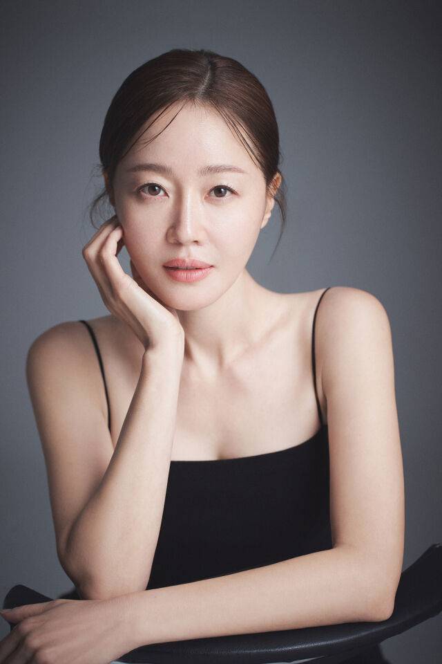 엄지원