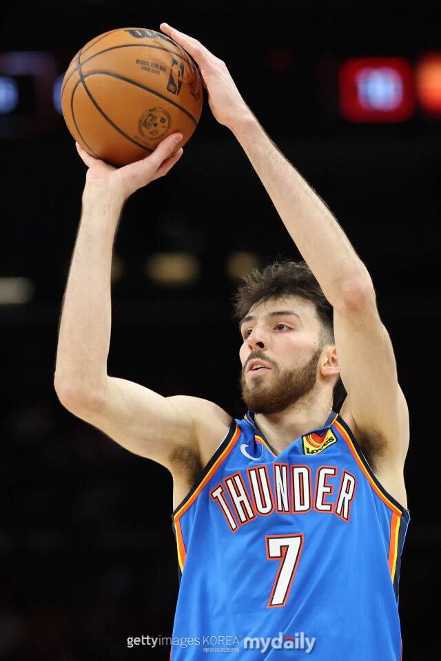 홈그렌이 28일 피닉스와 경기에서 슛을 시도하고 있다. /게티이미지코리아