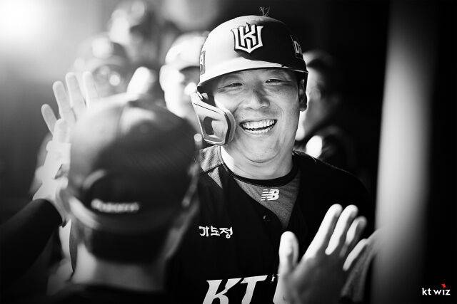 26일 경기에서의 김현수. 28일 LG전에서 동점 밀어내기 볼넷을 골랐다./KT wiz