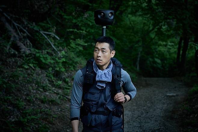 영화 ‘살목지’는 파운드 푸티지 전략을 사용하면서도, 다채로운 촬영 기법을 동원하며 새로움을 가미했다./영화 ‘살목지’ 스틸컷