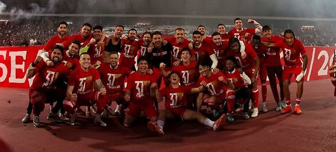 [서울=뉴시스] 세르비아 즈베즈다 선수단. (사진=즈베즈다 공식 홈페이지 캡처) 2026.04.27. photo@newsis.com  *재판매 및 DB 금지