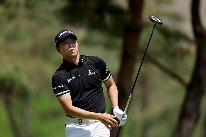 [서울=뉴시스] 최찬, 한국프로골프(KPGA) 투어 우리금융 챔피언십 셋째 날 공동 1위 기록. (사진=KPGA 제공)  *재판매 및 DB 금지