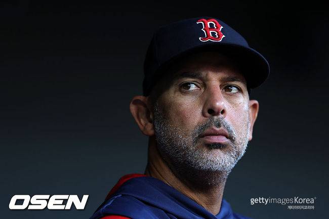 [사진] 보스턴 알렉스 코라 전 감독 ⓒGettyimages(무단전재 및 재배포 금지)