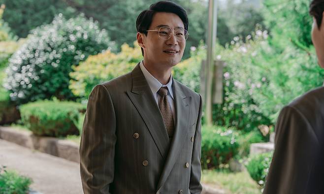 ‘이춘재 연쇄살인사건’을 다룬 전통 수사 스릴러 드라마 ENA ‘허수아비’를 비롯해 디즈니+ ‘골드랜드’, 웨이브 ‘리버스’ 등 다양한 장르물이 시청자를 찾고 있다. ENA 제공