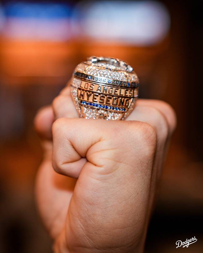 김혜성의 2025 월드시리즈 우승 반지. 사진=LA 다저스 SNS