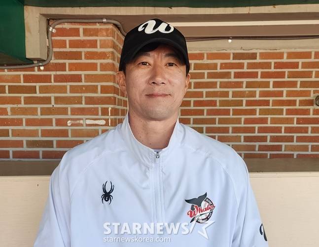 27일 인터뷰에 임하는 고효준. /사진=박수진 기자