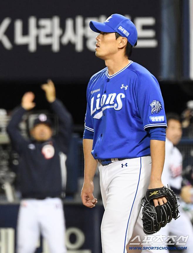 28일 잠실구장에서 열린 두산과 삼성의 경기. 9회말 1사 만루 두산 카메론에게 안타를 허용한 삼성 김재윤. 잠실=박재만 기자 pjm@sportschosun.com/2026.04.28/