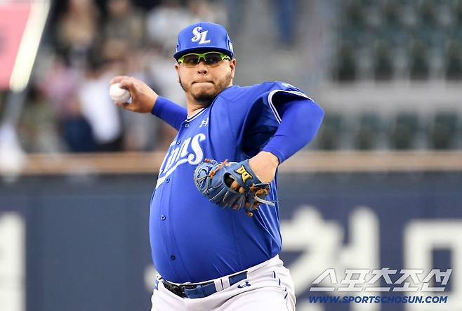 위기는 있었지만 단 1점도 내주지 않고 7회까지 마운드를 책임졌다.