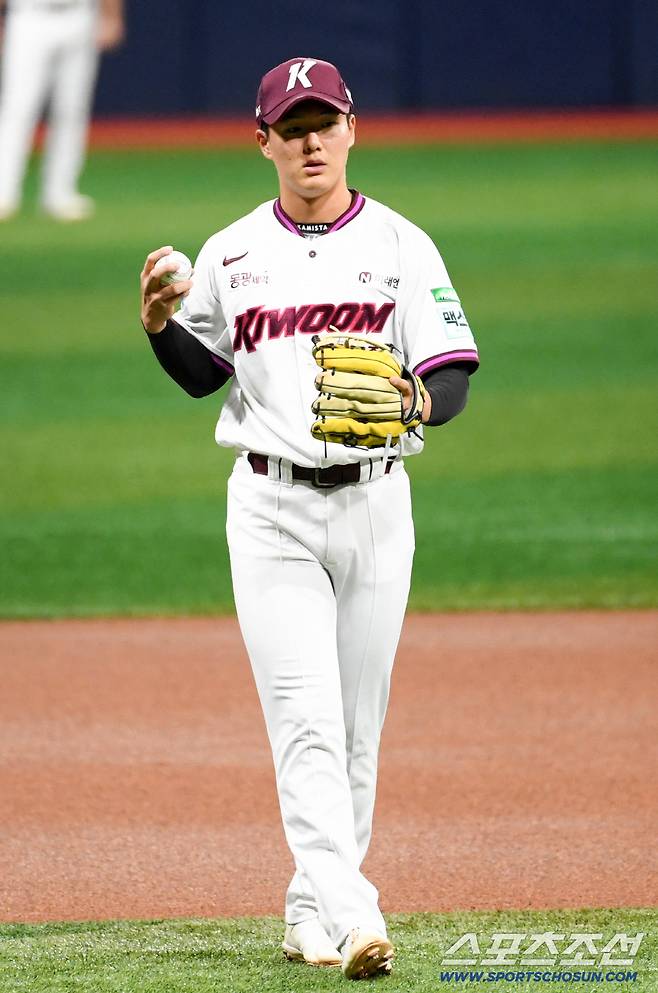 25일 서울 고척스카이돔에서 열린 키움과 삼성의 경기. 키움 김지석이 수비를 하고 있다. 고척=박재만 기자 pjm@sportschosun.com/2026.04.25/