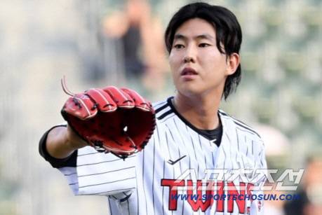 21일 잠실구장에서 열린 LG 트윈스와 KT 위즈의 경기. LG 이상영이 숨을 고르고 있다. 잠실=박재만 기자 pjm@sportschosun.com/2024.06.21/