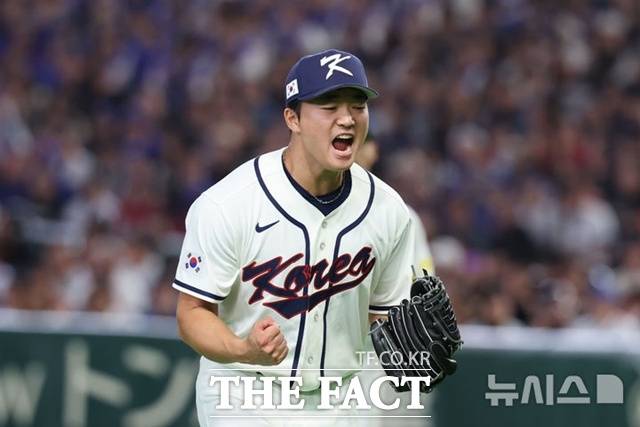LG 트윈스가 마무리 투수 유영찬의 부상 이탈로 비상이 걸렸다. 유일한 대책은 미국에 있는 고우석을 데려오는 것이다. 고우석은 지난 3월 월드베이스볼클래식(WBC)에서 대표팀에 뽑혀 빼어난 활약을 펼쳤다. /뉴시스