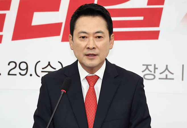 장동혁 국민의힘 대표가 29일 국회에서 열린 ‘지역경제·민생이 올라갈 시간!’ 지역·민생 공약 발표에서 부종상 정책에 대해 발언하고 있다. 윤운식 선임기자 yws@hani.co.kr