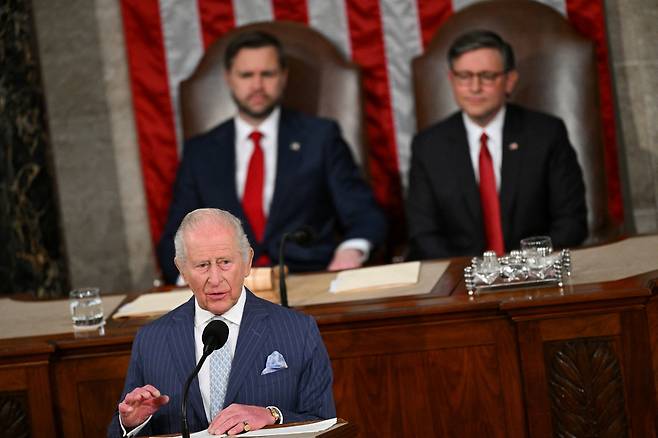찰스 3세 영국 국왕이 28일(현지시간) 미국 워싱턴 의사당 하원 회의장에서 상·하원 합동 연설을 하고 있다. 로이터연합뉴스