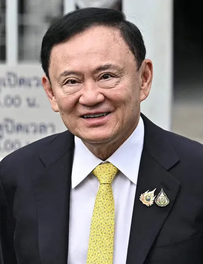 지난해 9월 9일 탁신 친나왓 전 태국 총리가 태국 방콕 대법원에 도착하고 있다. 탁신 전 총리는 이날 징역 1년을 선고 받았다. AP연합뉴스