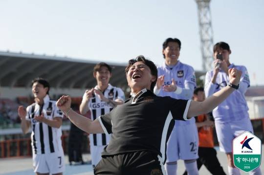 포효하는 K리그1 FC서울 김기동 감독. / 사진=연합뉴스