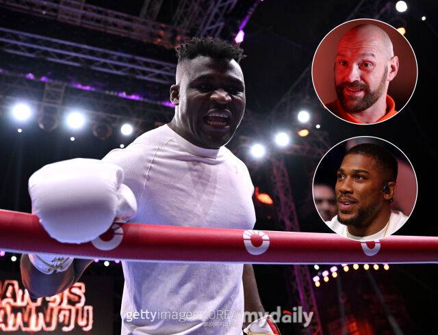 은가누(왼쪽)는 퓨리(왼쪽 위)와 조슈아의 경기에서 퓨리가 근소하게 우세할 것이라고 전망했다. /게티이미지코리아