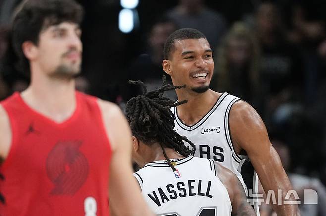 [샌안토니오=AP/뉴시스] 미국프로농구(NBA) 샌안토니오 스퍼스의 빅토르 웸반야마. 2026.04.28.