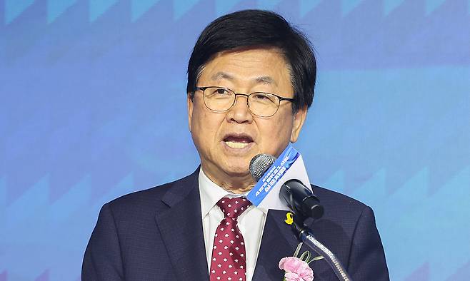 (서울=뉴스1) 임지훈 인턴기자 = 최교진 교육부 장관이 29일 서울 중구 롯데호텔에서 열린 ‘2026년 4단계 BK21사업 심포지엄’에서 축사를 하고 있다. 2026.4.29/뉴스1