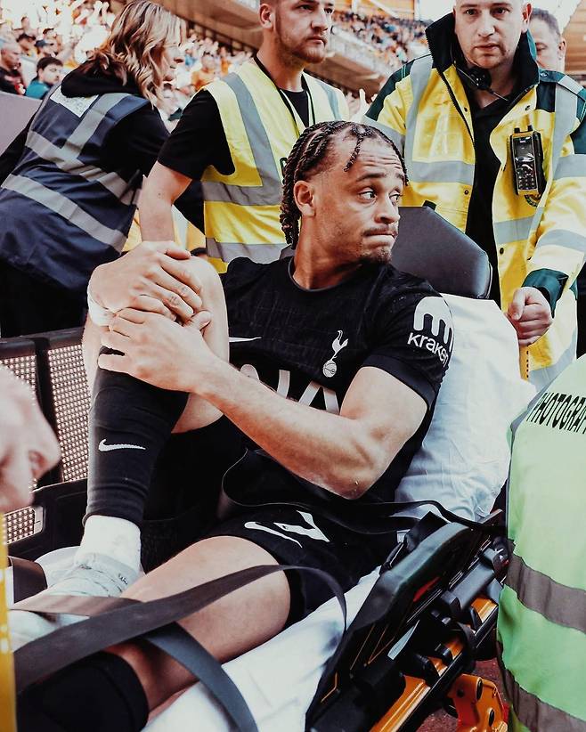 손흥민 대체자인 사비 시몬스마저 무릎 십자인대를 크게 다쳐 토트넘 부상 리스트에 추가됐다. 사진출처｜파브리지오 로마노 페이스북