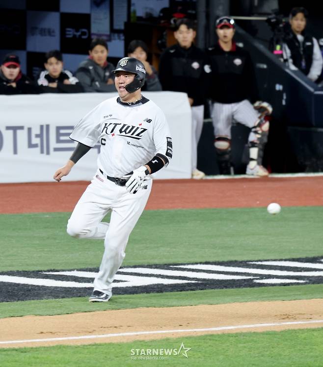 [카메라톡스]'누가봐도 홈은 무리였지!'  박동원에 여유있게 태그당하는 장성우