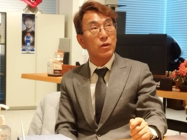 김재영 제테마 회장(대표이사)이 16일 경기도 성남시 분당구 판교역로에 위치한 제테마 글로벌 R&D 센터에서 이데일리와 단독 인터뷰 중이다. (사진=김지완 기자)