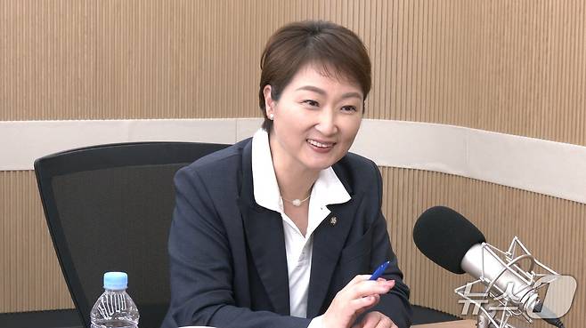 뉴스1TV '팩트앤뷰'에 출연한 이언주 더불어민주당 수석최고위원. 2026.4.30./뉴스1