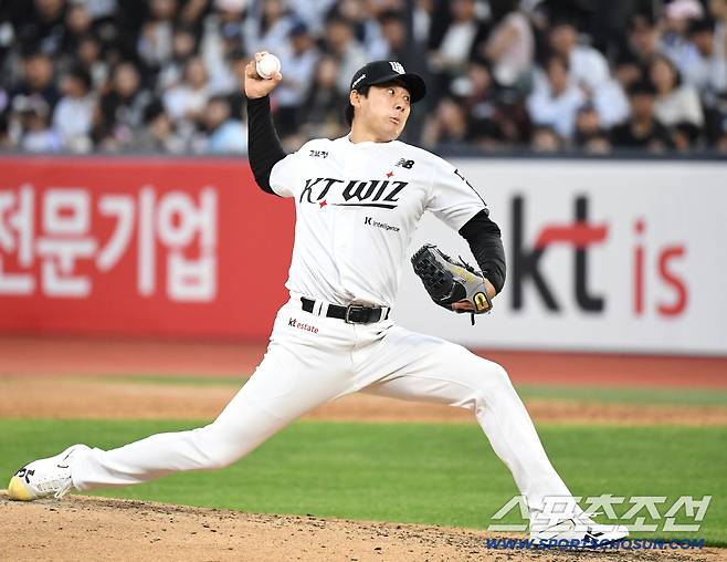 18일 수원 케이티위즈파크에서 열린 KT와 키움의 경기. 투구하고 있는 KT 스기모토. 수원=송정헌 기자songs@sportschosun.com/2026.04.18/