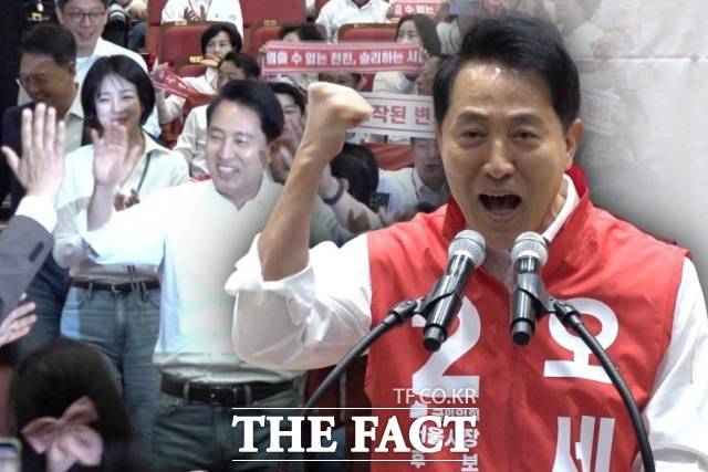 오세훈 국민의힘 서울시장 후보와 배현진 서울시당위원장이 30일 오전 서울 여의도 국회에서 열린 '제9회 전국동시지방선거 국민의힘 서울시당 필승결의 및 공천자대회에 참석하고 있다.