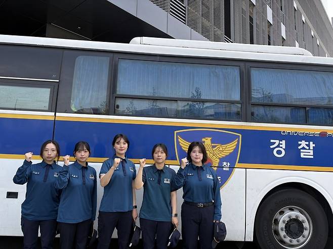 12기동대 경찰관 5명.(경기남부경찰청 제공) /사진=뉴스1