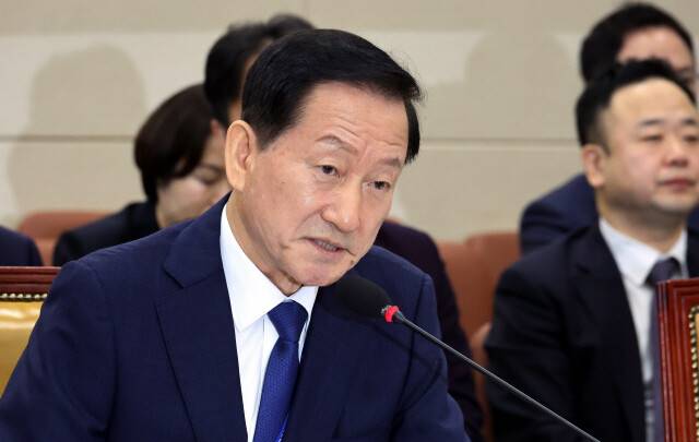 류희림 전 방송통신심의위원장이 지난 2024년 10월21일 서울 영등포구 국회에서 열린 과학기술정보방송통신위원회 국정감사에서 위원 질의에 답하고 있다. 김경호 선임기자 jijae@hani.co.kr