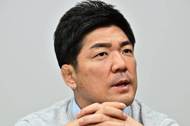 봅슬레이 감독으로 활동한 이용 전 국민의힘 의원이 2023년 12월 국회 의원회관 본인의 사무실에서 본보의 인터뷰에 응하고 있다. 최주연 기자