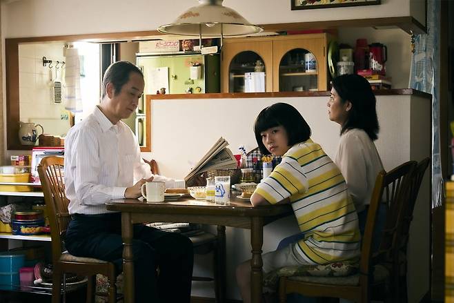 영화 '르누아르'는 아버지의 암 투병, 어머니의 외도 속에서 홀로 세상을 알아가며 성장해가는 11살 소녀 후키의 이야기다. 사진 오드