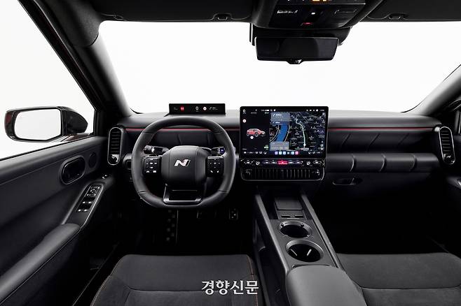 현대차그룹이 지난 29일 공개한 차세대 인포테인먼트 시스템 ‘플레오스 커넥트’ 모습. 현대자동차 제공