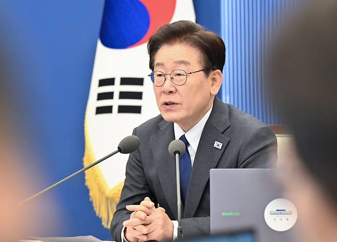이재명 대통령이 30일 청와대에서 열린 수석보좌관회의에 발언하고 있다. 김호영 기자