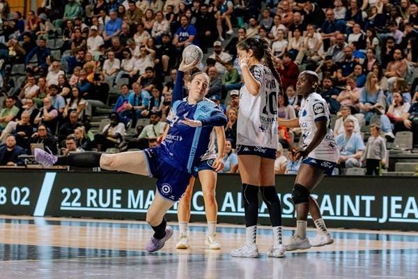 사진 2025/26 시즌 프랑스 여자 핸드볼 리그 샹베리 투렌과 아브르 경기 모습, 사진 출처=아브르