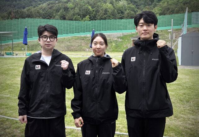 박하준, 장국희, 정승우가 포즈를 취하고 있다./KT 사격단 제공