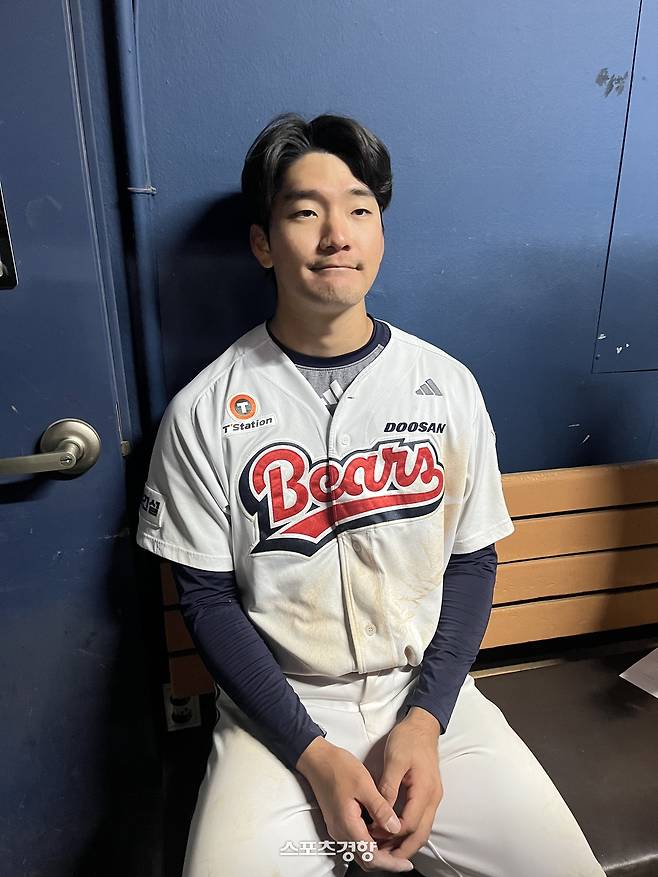 두산 안재석이 경기 후 인터뷰하고 있다. 잠실 | 김하진 기자