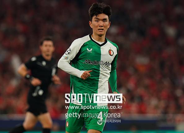 ▲ estadio da luz slb holland benfica ball inbeom hwang team md3 uefa champions league 202425 league phase lisbon football match sport lisboa e benfica portuguese league liga portugal liga portugal betclic sl benfica eagle