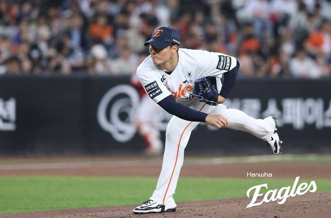 ▲ 29일 대전 SSG전에서 황준서에 이어 두 번째 투수로 마운드에 올랐으나 4사구 문제에서 자유롭지 못했던 박준영 ⓒ한화이글스