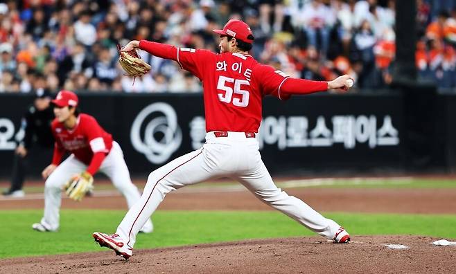 ▲ 팀 선발진이 위태한 가운데 만약 화이트까지 선발 로테이션에서 빠진다면 SSG는 큰 타격이 불가피하다 ⓒSSG랜더스