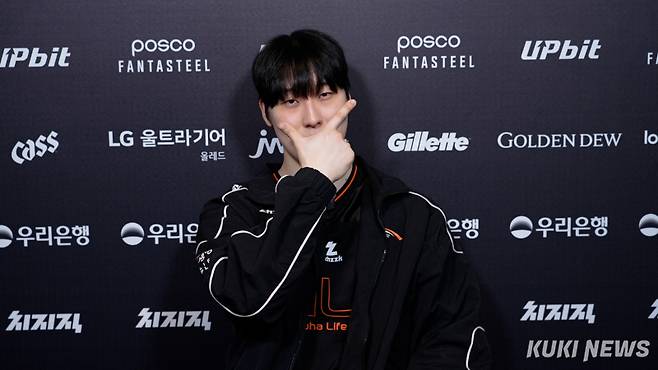 ‘제카’ 김건우 지난달 29일 서울 종로구 롤파크 LCK 아레나에서 열린 ‘2026 LCK’ 정규시즌 1라운드 KT 롤스터와 경기를 마친 뒤 쿠키뉴스와 인터뷰하고 있다. 쿠키뉴스 쿡깸