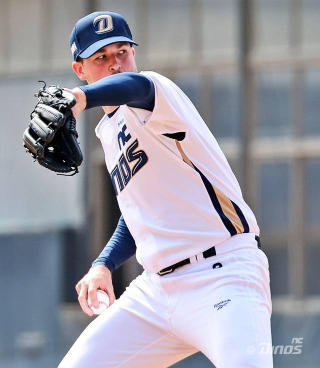 복귀 준비에 박차를 가하고 있는 라일리. 사진=NC 제공