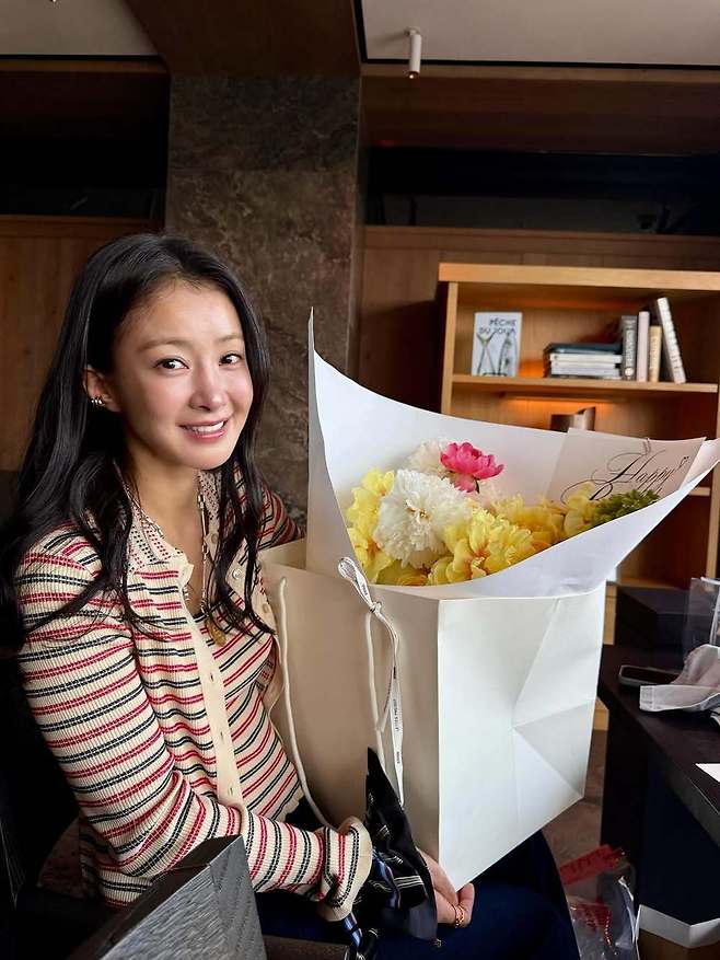 lee si young second daughter