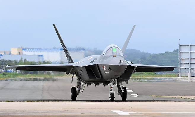 KF-21 시제기가 경남 사천 소재 한국항공우주산업(KAI)에서 지상 테스트를 하고 있다. 세계일보 자료사진