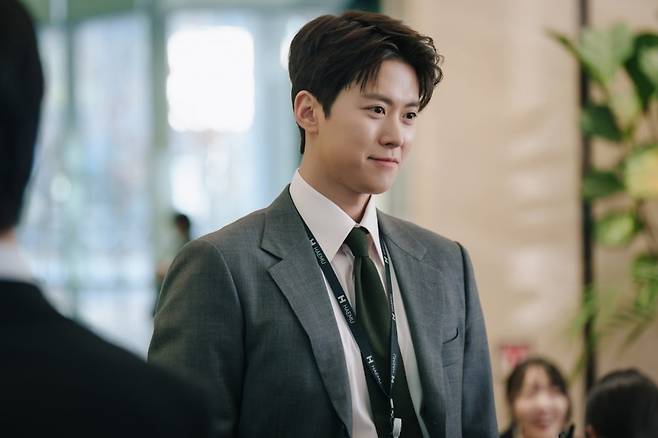 배우 공명이 '은밀한 감사'를 통해 존재감을 자랑하고 있다./사진제공=tvN