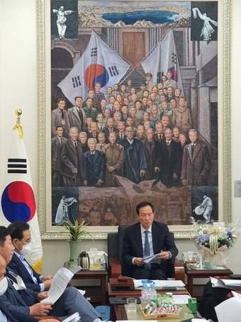 우상호 더불어민주당 강원도지사 후보의 비대위원장 시절사진(우상호 캠프 제공)